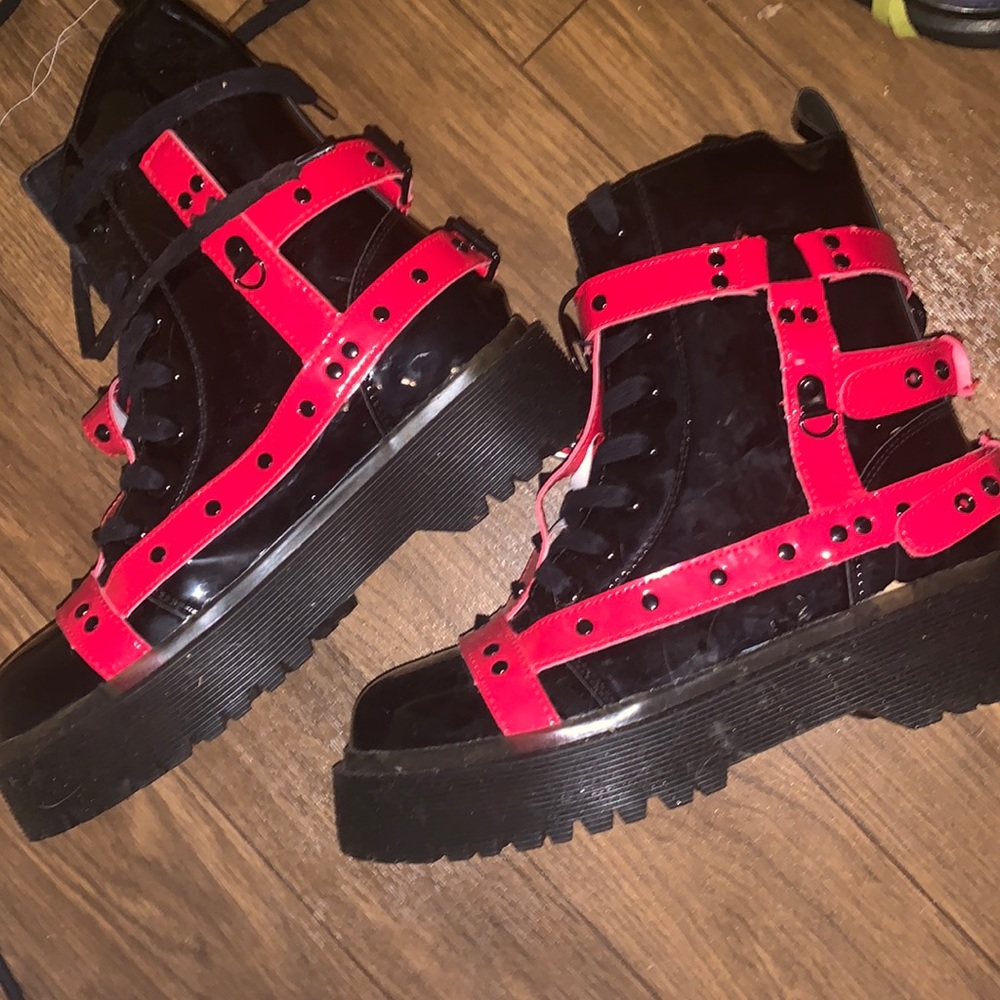 Yru boots